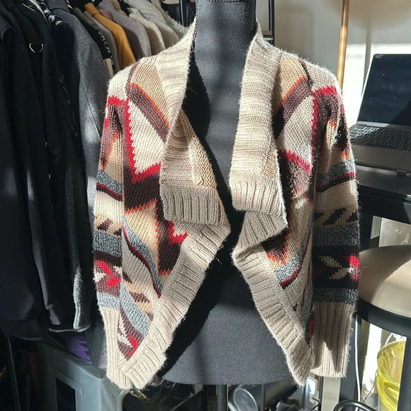 AEROPOSTALE  Cozy Tibal Beige Patterned Women Sweater - Picture 1 of 4